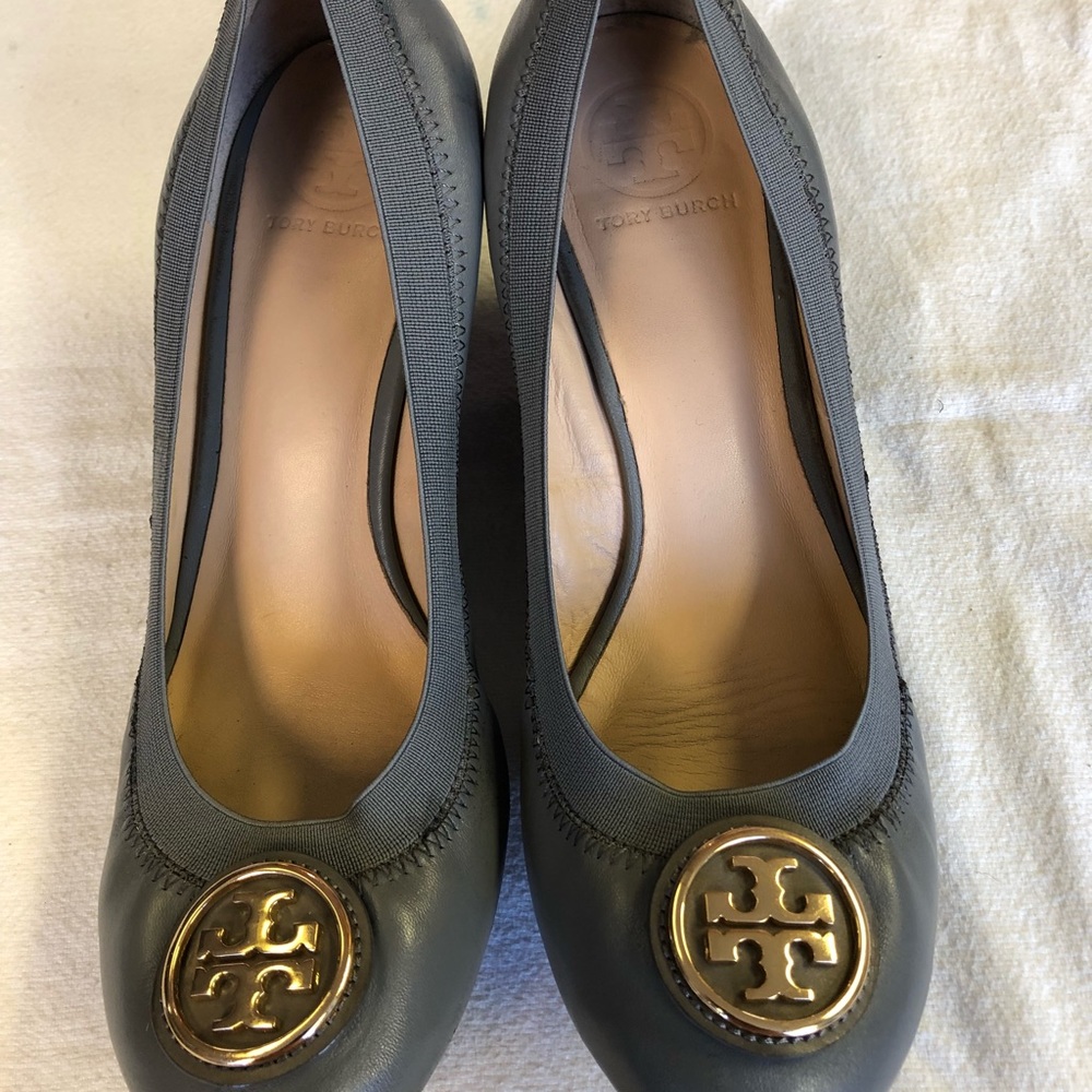 Tory Burch Gray Size 10